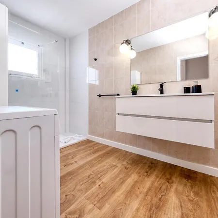 Holiday home Sea Of Lava- Sea View Puerto del Carmen (Lanzarote)