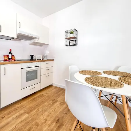 בית נופש Sea Of Lava- Sea View